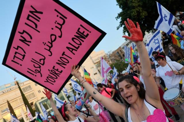 In Israel hat es erneut Proteste gegen die umstrittene Justizreform der ultrarechten Regierung von Ministerpräsident Benjamin Netanjahu gegeben. Zahlreiche Demonstranten versammelten sich im Stadtzentrum von Tel Aviv.