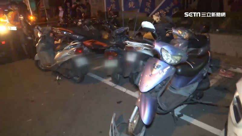 現場有18台機車被波及到。