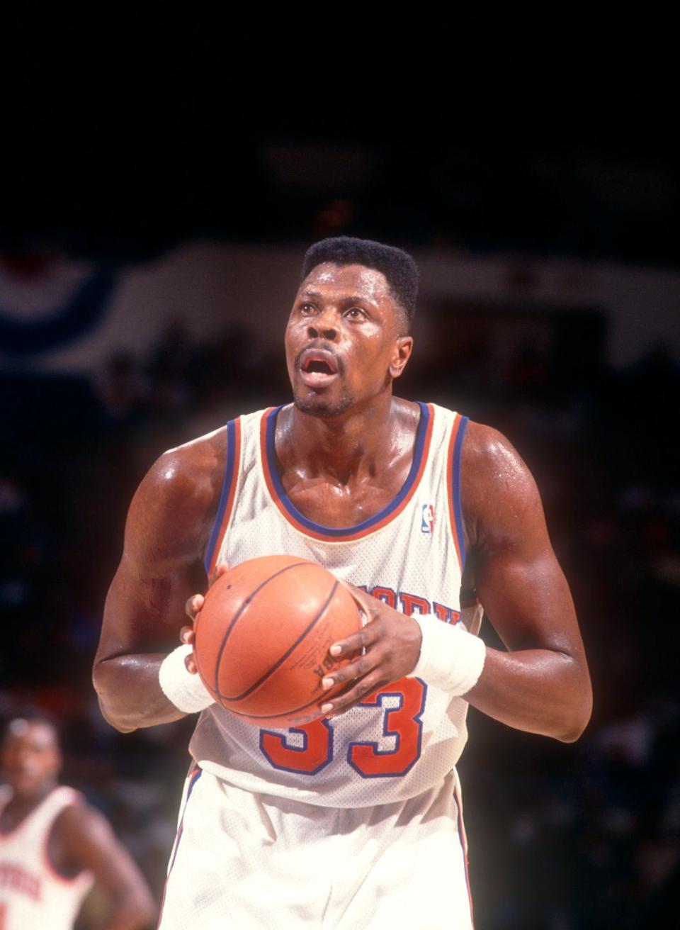 <p>In 1987, Patrick Ewing dethroned Magic Johnson for the top spot. Shortly after being named the NBA Rookie of the Year, Ewing <a href="https://www.eskimo.com/~pbender/misc/salaries88.txt" rel="nofollow noopener" target="_blank" data-ylk="slk:earned $2.75 million;elm:context_link;itc:0;sec:content-canvas" class="link ">earned $2.75 million</a> for his '87 season.<a href="https://www.eskimo.com/~pbender/misc/salaries88.txt" rel="nofollow noopener" target="_blank" data-ylk="slk:;elm:context_link;itc:0;sec:content-canvas" class="link "><br></a></p>