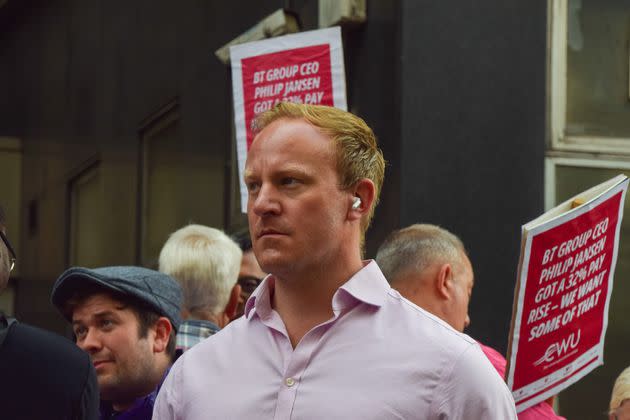 Sam Tarry, who was recently sacked from his position, joins the CWU picket line outside BT Tower in London. (Photo: SOPA Images via Getty Images)