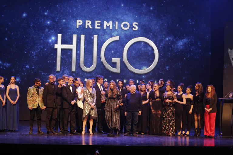 Come from away obtuvo los premios a mejor obra musical, mejor dirección general (Carla Calabrese), mejor adaptación (Marcelo Kotliar y Calabrese), actuación de reparto masculina (Fernando Margenet), producción integral, revelación masculina (Argentino Molinuevo) y escenografía.