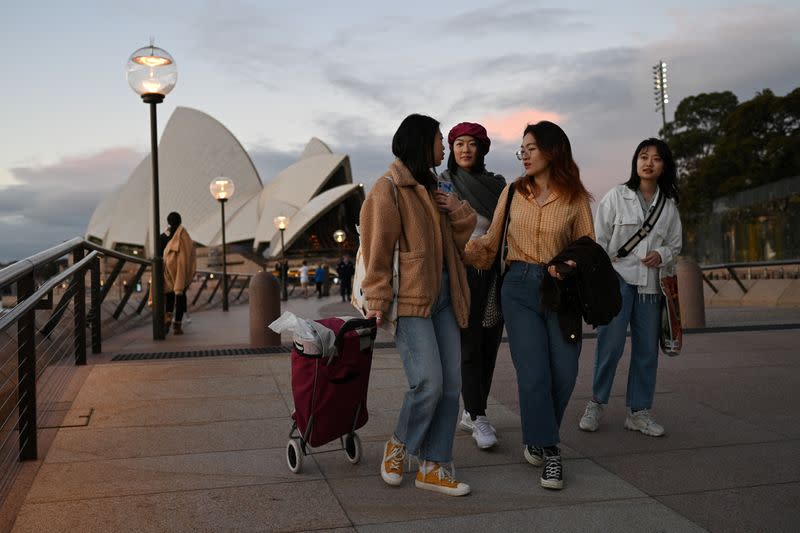 The Wider Image: Chinese students in Australia head home as coronavirus upends study