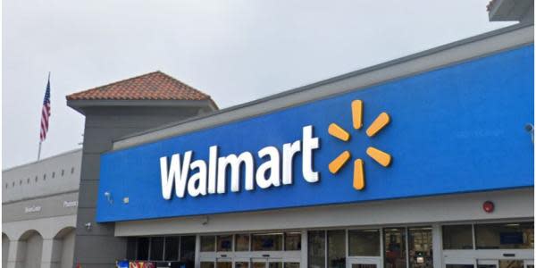 Despiden a empleados de Walmart por pedir a cliente que aprendiera inglés 