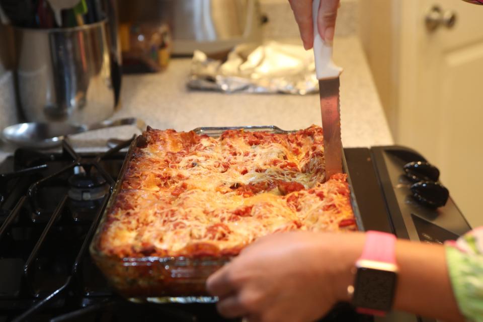 A diet rich in whole grains, vegetables and beans plays a role in cancer prevention. As part of Breast Cancer Awareness Month, Anna Jones prepared this No Boil Veggie Lasagna, packed with spinach, red peppers and tomatoes.