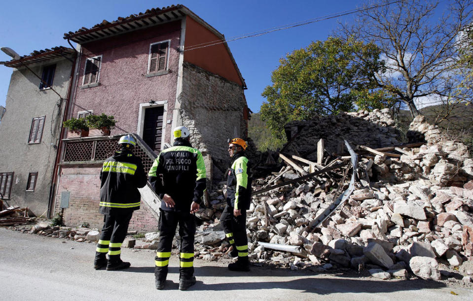 Inspecting a collapsed building in Borgo Sant’Antonio