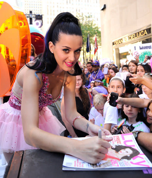 THE LOVERS AND THE HATERS: HOW CELEBS TREAT THEIR FANS