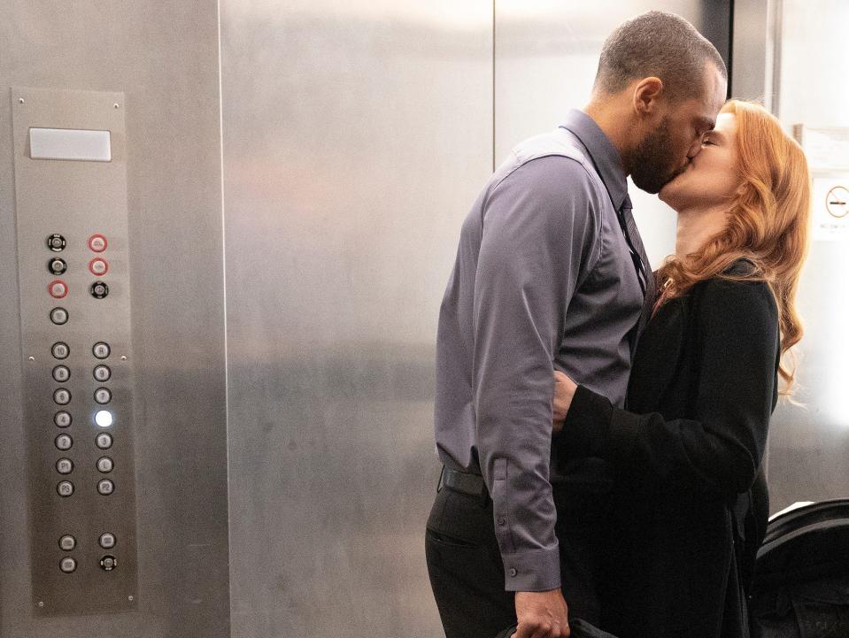 Jesse Williams and Sarah Drew kissing on "Grey's Anatomy."