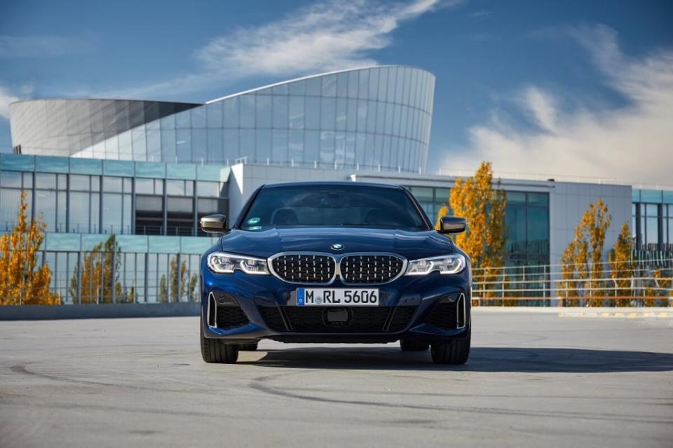 bmw-mpa-m340d-xdrive-sedan-touring