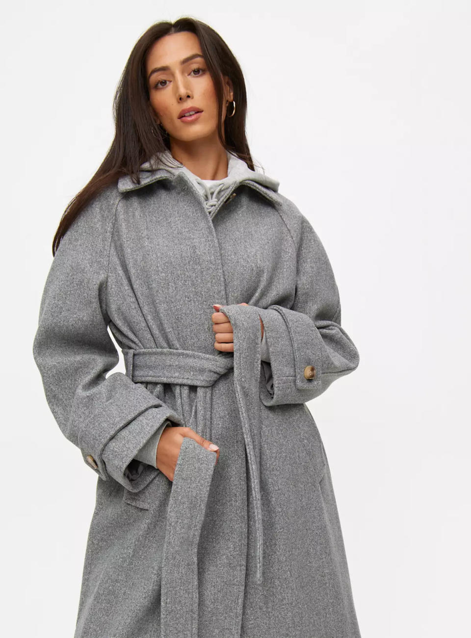 The coat is also available in gray. (Tu clothes)