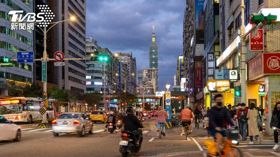 台灣曾被外媒批「行人地獄」。（示意圖／shutterstock達志影像）