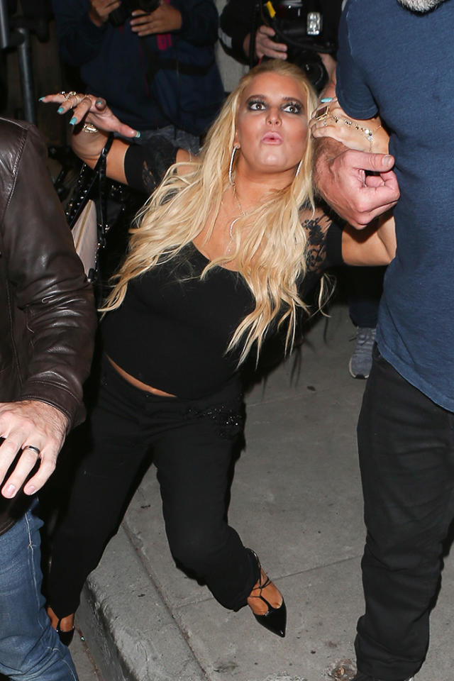 Jessica Simpson owns her apparent drunkenness — as only she can