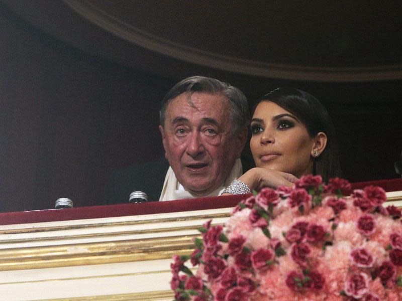 Richard Lugner mit seinem Stargast Kim Kardashian. Foto: Georg Hochmuth