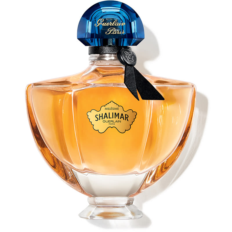 <p><strong>Velouté</strong> </p> <p>La vanille bio réveille ce jus mythique. <br> <em>Eau de Parfum Shalimar Vanilla Planifolia, Guerlain, 106 € les 50 ml.</em></p>