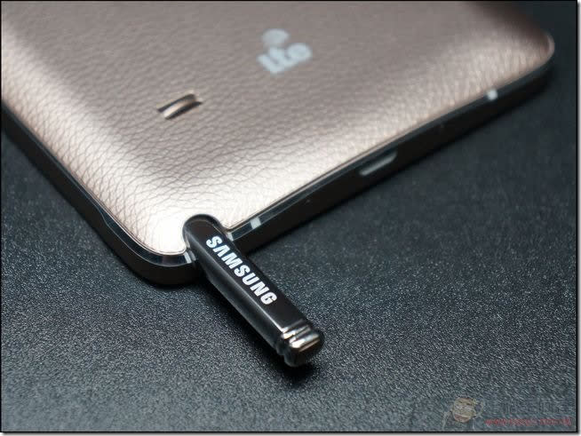 Samsung GALAXY Note4 開箱評測 – 全面進化的三星「真。年度旗艦機」