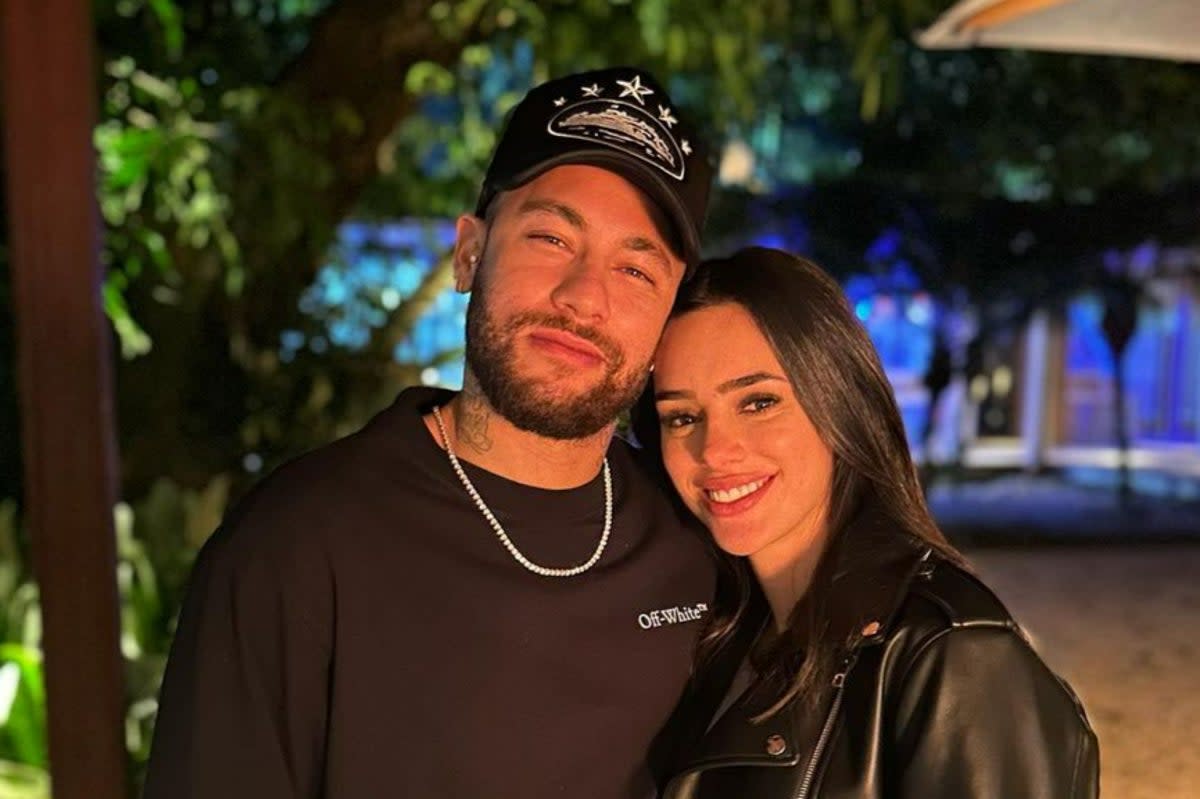 Footballer Neymar has admitted to cheating on his pregnant girlfriend and issues a public apology  (Instagram)