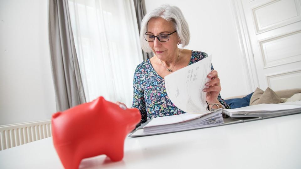 Girokonten können teuer sein. Wem die Belastung zu hoch ist, der kann sich nach einer günstigeren Bank umsehen.