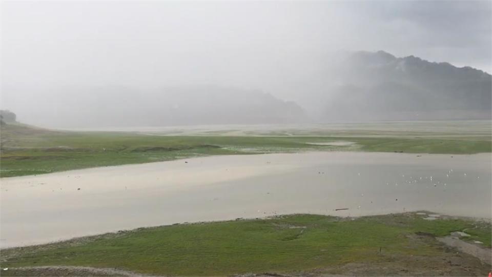 石門水庫下雨了！　北北基7縣市豪雨特報　週末鋒面接力到