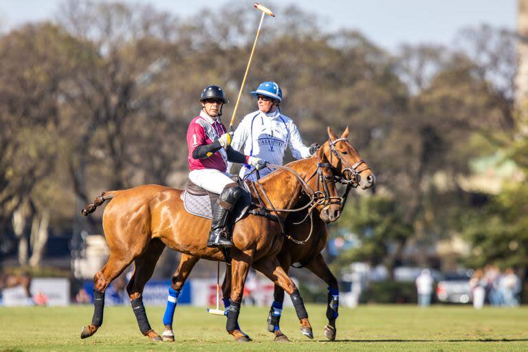 Estadounidenses, amigos y patrones de polo: Curtis Pilot y Bob Jornayvaz se dieron el gusto de jugar una final en la cancha 1 de Palermo.