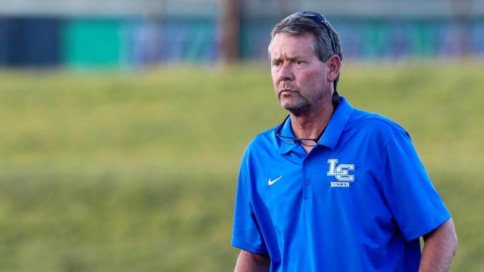 Todd Bretz entered the 2023 season with 509 career victories, tying him with St. Xavier’s Andy Schulten atop Kentucky’s all-time boys’ coaching wins list.