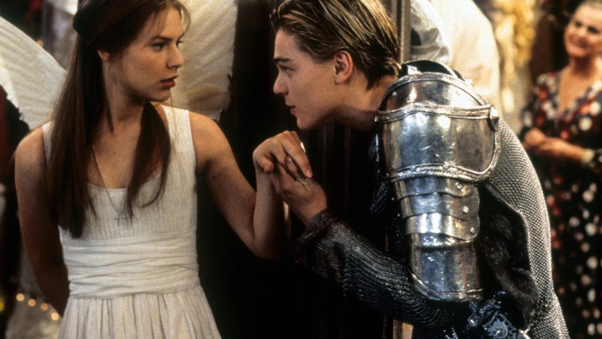  Claire Danes and Leonardo DiCaprio in Romeo + Juliet 