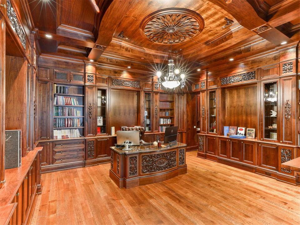 Bridle Path Mansion listed for $32,000,000
