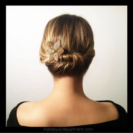 <div class="caption-credit"> Photo by: the Beauty Department</div><b>The Quick Twist <br></b> Have a hard time putting your shoulder-length hair up? This updo works on shorter lengths and looks gorgeous with the addition of a little accessory. <br> <i>Get the how-to at <a rel="nofollow noopener" href="http://thebeautydepartment.com/2011/12/short-stuff/" target="_blank" data-ylk="slk:The Beauty Department;elm:context_link;itc:0;sec:content-canvas" class="link ">The Beauty Department</a></i>. <br> <b>MORE ON BABBLE</b> <br> <a rel="nofollow noopener" href="http://www.babble.com/home/25-totally-pretty-10-minute-hairstyles/?cmp=ELP|bbl|lp|YahooShine|Main||041813||Sponthe25mostbeautifuleasyupdos|famE|||" target="_blank" data-ylk="slk:25 chic hairstyles that take less than 10 minutes;elm:context_link;itc:0;sec:content-canvas" class="link ">25 chic hairstyles that take less than 10 minutes</a> <br> <a rel="nofollow noopener" href="http://www.babble.com/home/10-of-the-worlds-best-beauty-tricks/?cmp=ELP|bbl|lp|YahooShine|Main||041813||Sponthe25mostbeautifuleasyupdos|famE|||" target="_blank" data-ylk="slk:10 beauty secrets every woman should know;elm:context_link;itc:0;sec:content-canvas" class="link ">10 beauty secrets every woman should know</a> <br>