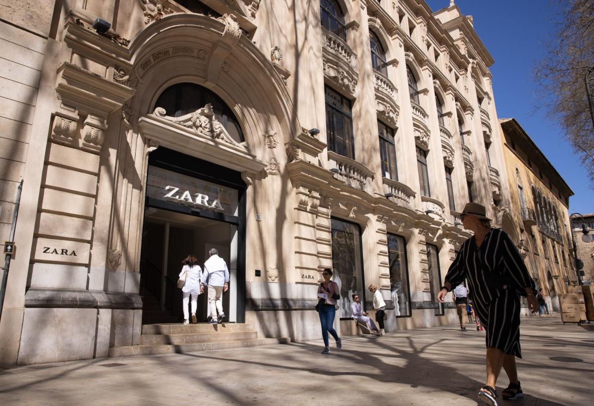 Zara - Clothing Store in Madrid