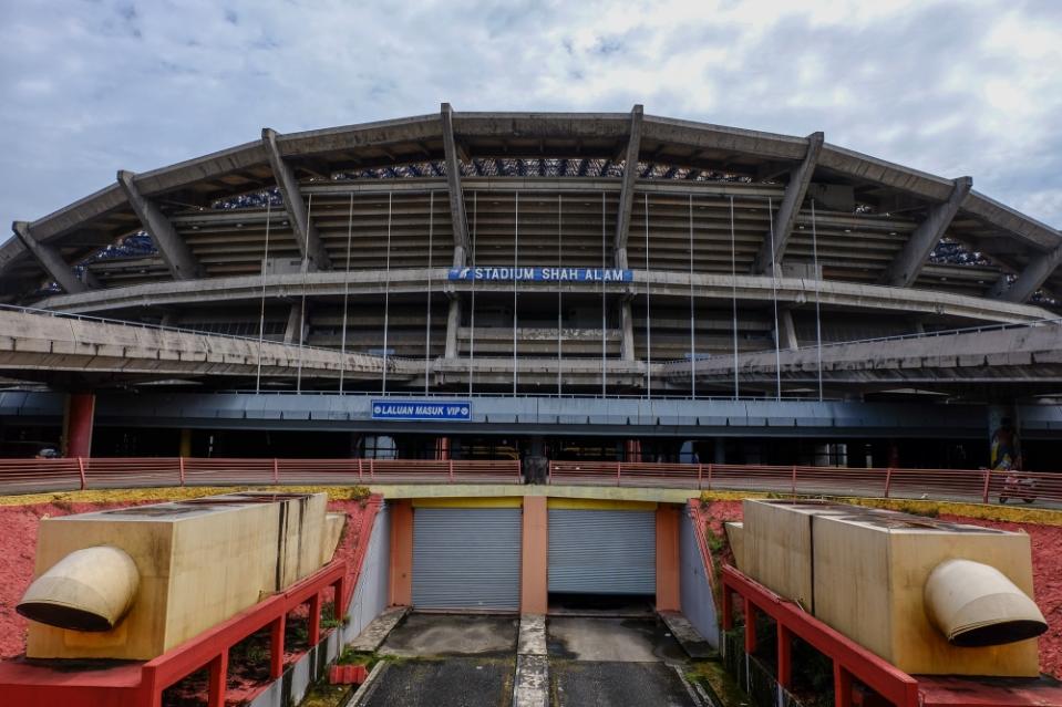 The Shah Alam Stadium facade has seen better days than pictured here on November 26, 2023. — Picture by Yusof Mat Isa