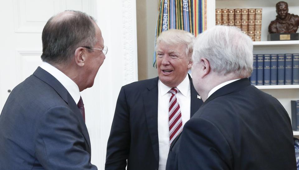 Russian Foreign Minister Sergey Lavrov, U.S. President Donald Trump and Russian Ambassador Sergey Kislyak&nbsp;meet in the Oval Office at the White House on May 10, 2017. (Photo: Alexander Shcherbak via Getty Images)