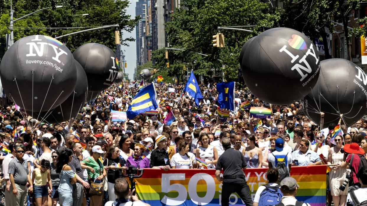 Fünfzig Jahre nach den Krawallen in der  Christopher Street gingen die Millionen in New York auf dei Straße. Foto: Craig Ruttle