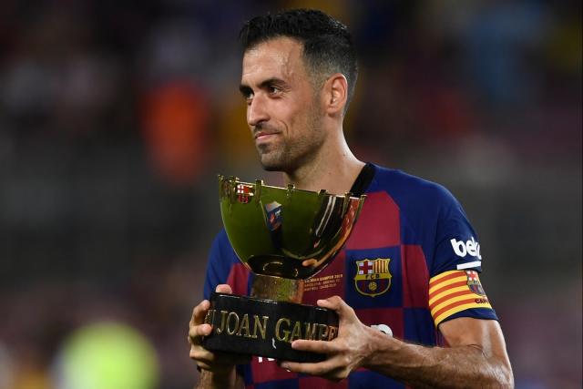 Barcelona honoured with FIFA World Champions Badge for third time