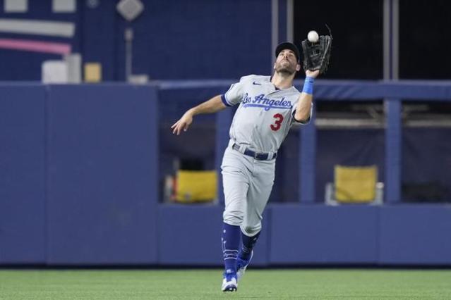 Ryan Pepiot throws 6 2/3 perfect innings as Julio Urías