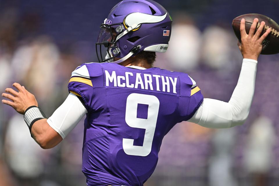 Former NFL QB admires one play from J.J. McCarthy's debut Yahoo Sports