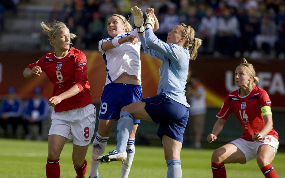 Rachel Brown-Finnis (second from right) in action at Euro 2009 - AFP VIA GETTY IMAGES