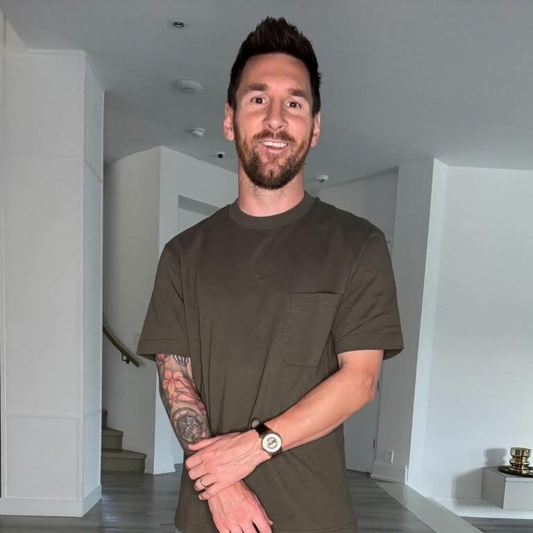 Leo Messi a pura sonrisa antes de ir al partido de la NBA (Foto: Instagram @leomessi)