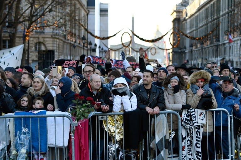 Les fans en nombre pour l’hommage populaire à Johnny Hallyday