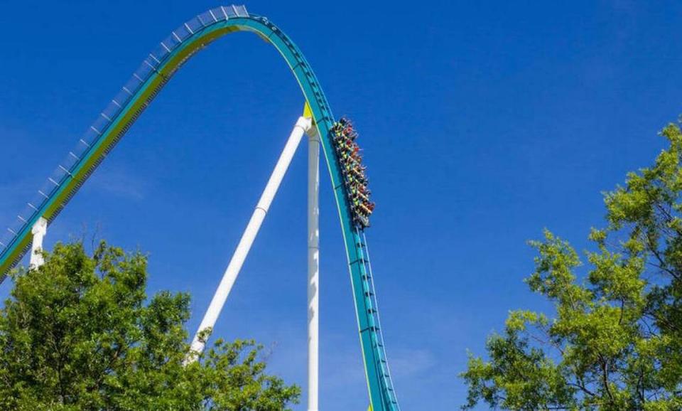 Fury 325. Carowinds, the popular theme park on the North Carolina-South Carolina line, is tentatively scheduled to reopen July 27, North Carolina Labor Commissioner Cherie Berry said Tuesday.