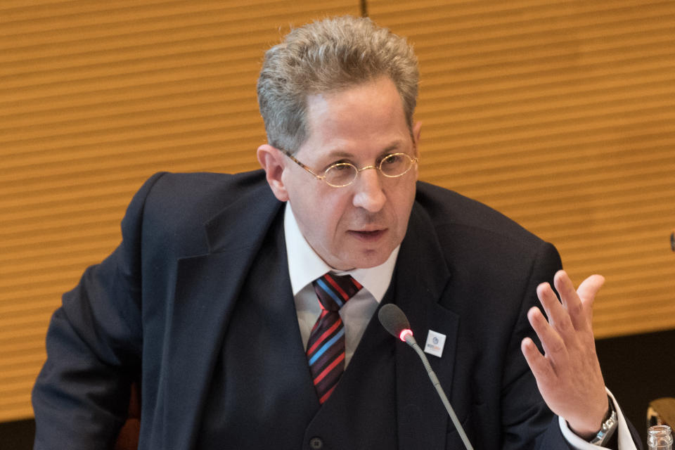 Hans-Georg Maaßen, früher Verfassungsschutzchef, nun Twitterer (Bild: Jörg Carstensen/dpa)