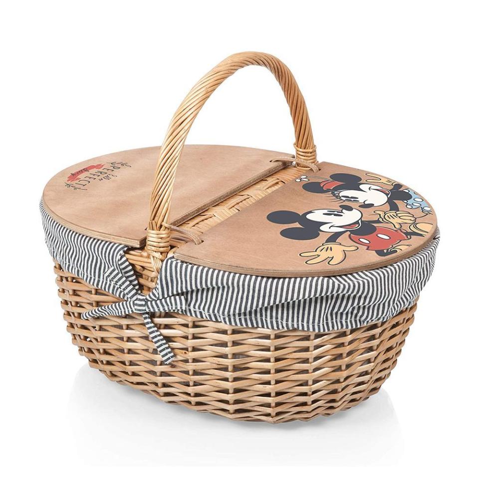 16) Mickey and Minnie Mouse Picnic Basket