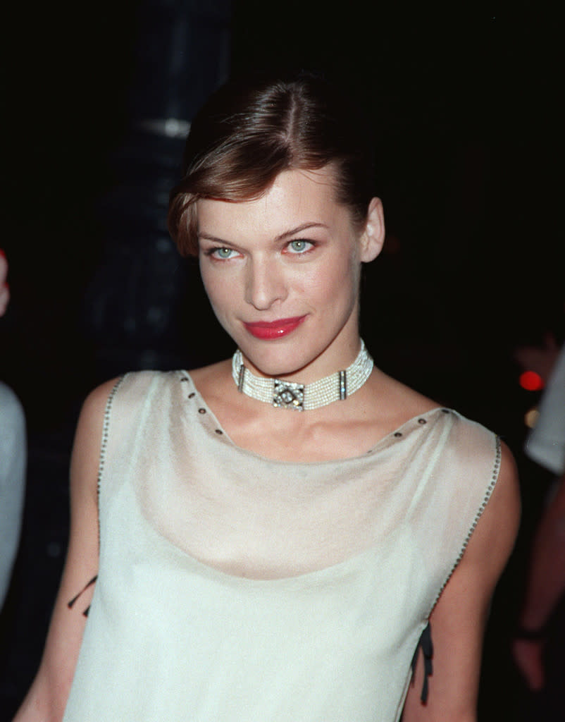 Milla Jovovich, 90s