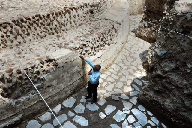 Ancient Aztec temple discovered in Mexico City