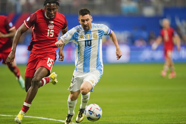 La selección argentina y Canadá se enfrentaron en la primera etapa y ganó la albiceleste 2 a 0