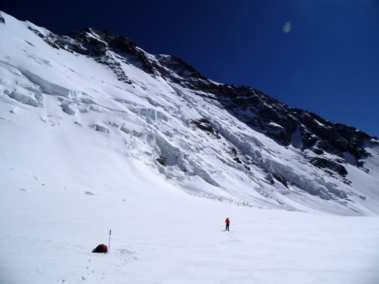 Climatologist professor Fabrice Lambert says dust from the mining industry is a danger to Chile's glaciers