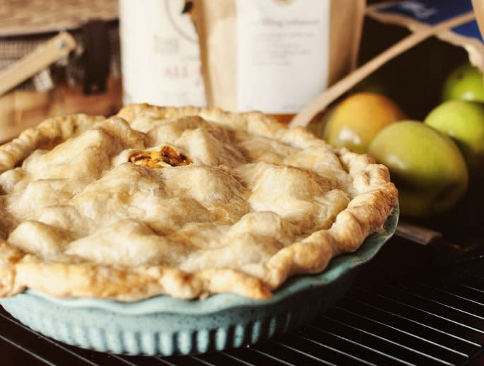 <strong>Get the <a href="http://passthesushi.com/cheddar-apple-pie-and-a-king-a-king-arthur-flour-giveaway/" target="_blank">Cheddar Apple Pie recipe</a> from Pass the Sushi</strong>