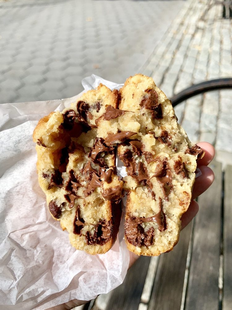 Levain Bakery chocolate chip cookie yelp