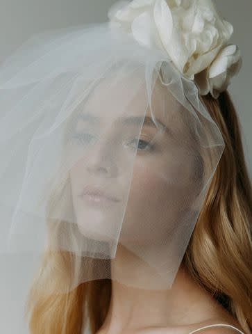 PEPE  Short veil with flowers - TANIA MARAS BRIDAL