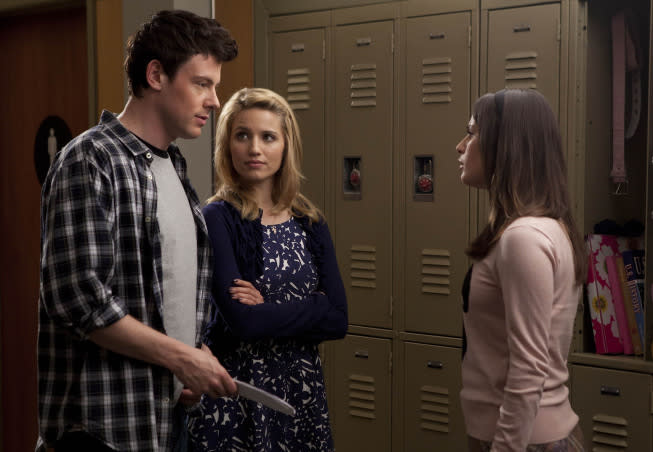 Rachel/Finn/Quinn – ‘Glee’: Dentro de la temática de los institutos, el amor rompe barreras. Es el caso de ‘Glee’, donde Rachel, la chica menos popular del instituto acaba enamorada de Finn, el quarterback del equipo de fútbol. Solo hay un problema, Quinn, la chica perfecta y novia de Finn. Pero la joven termina teniendo un descuido con Puck, dejando el camino libre a Rachel.  (Imagen: ©FOX)