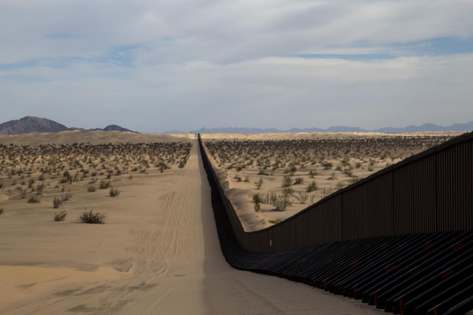 Muro actual en frontera con México.