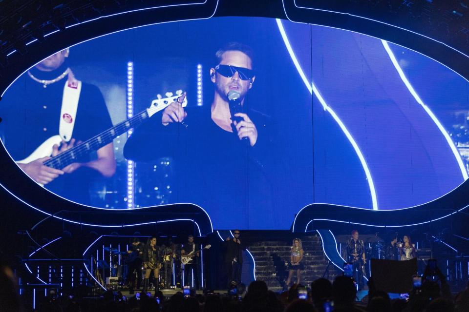 Christopher celebró su cumpleaños en el BMO Stadium, donde sus compañeros y el público le cantaron a viva voz.