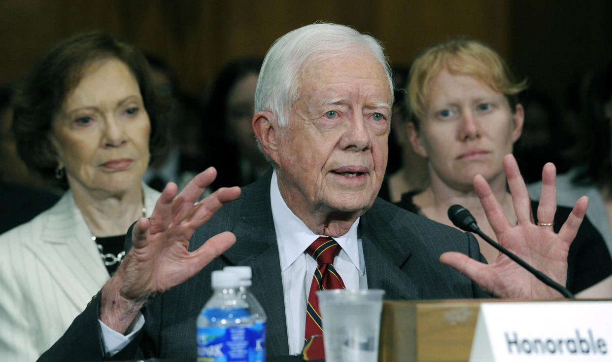 Rosalynn Carter, Jimmy Carter and their daughter Amy Carter in 2009 (Susan Walsh / AP)